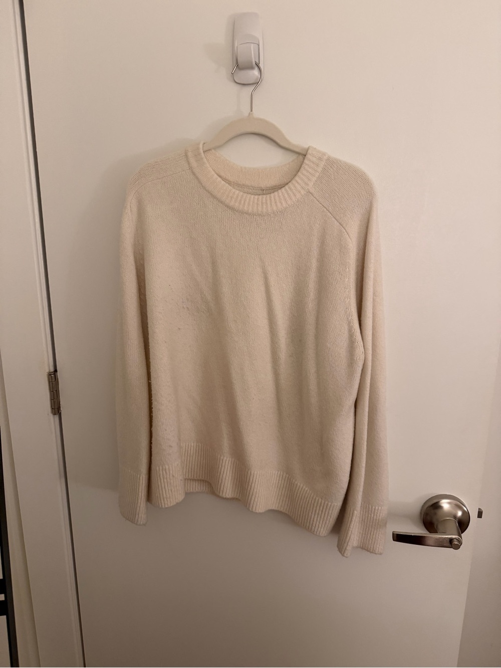 Abercrombie & Fitch Crewneck Sweater in Cream